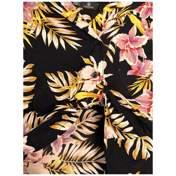 New Volcom Gen Wow Womens Cropped Tropical Floral Shirt Black XS - Picture 3 of 13